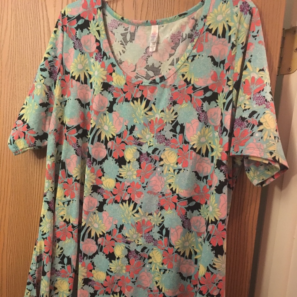 Lularoe 3x perfect t